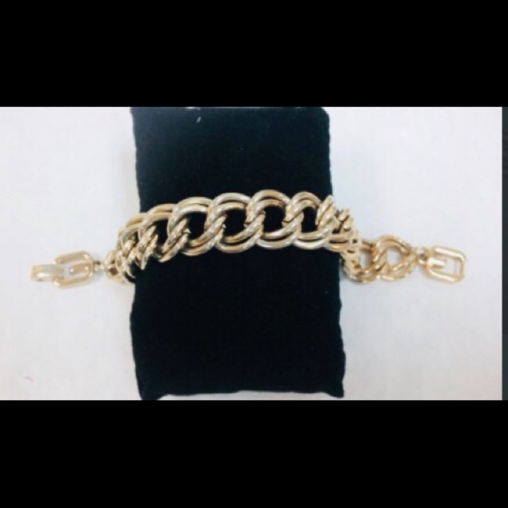 GIVENCHY GOLD TONE LINK CHAIN BRACELET